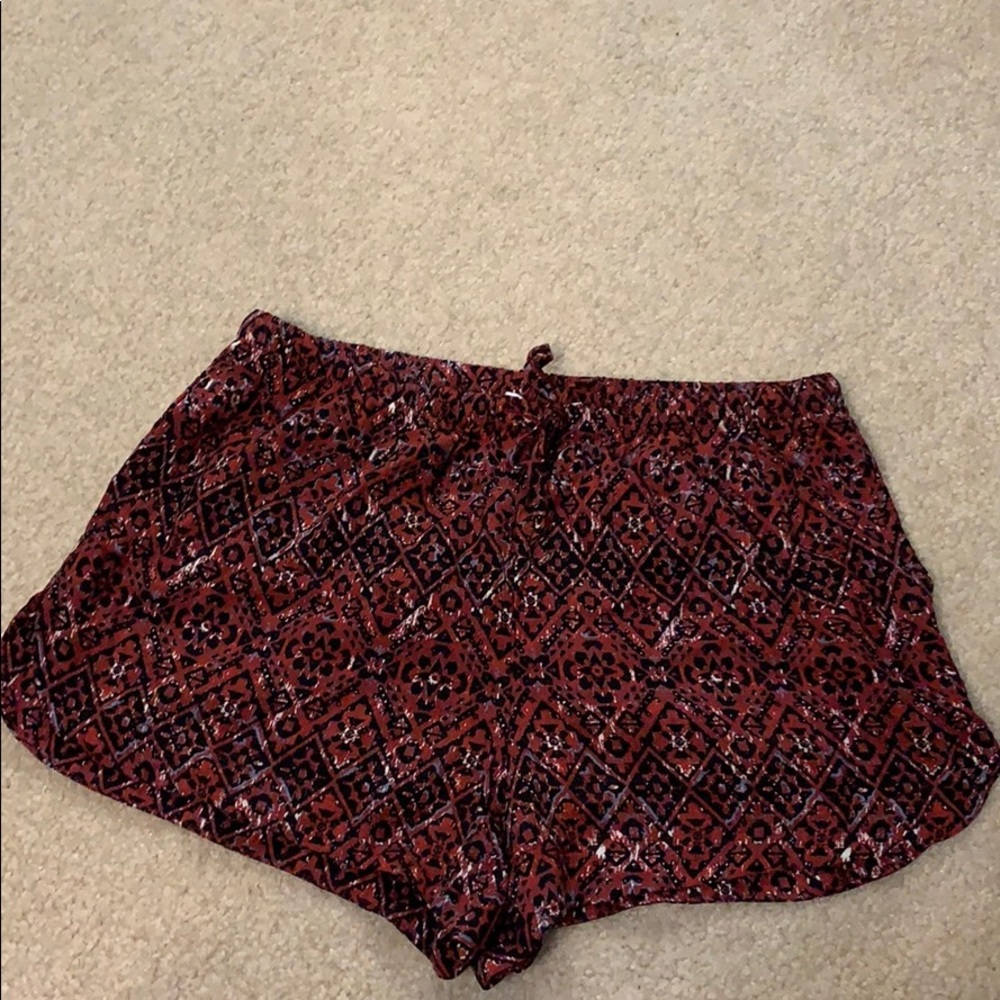 Tillys patterned shorts